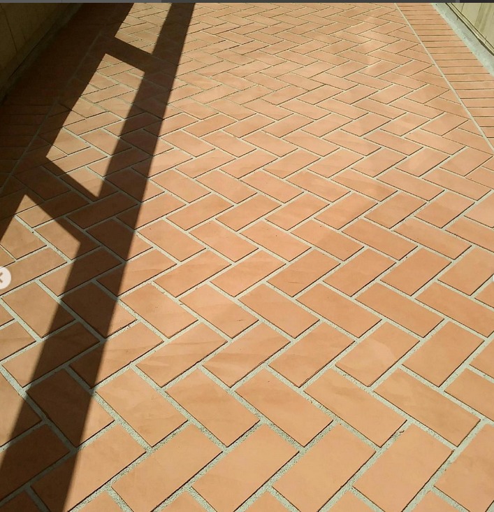Concrete resurfacing looks like brick in Newport Beach