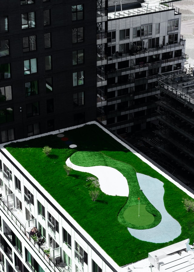 flat roofs with golf course on top